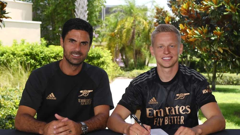 易彰顯了阿 易彰顯了阿