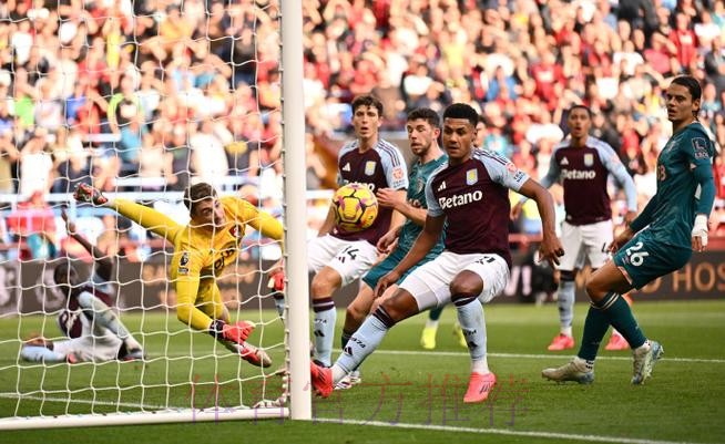 恩梅查:回英格兰比赛感觉很特别;欧冠更开放射门机会更多 恩梅查:回英格兰比赛感觉很特别;欧冠更开放射门机会更多